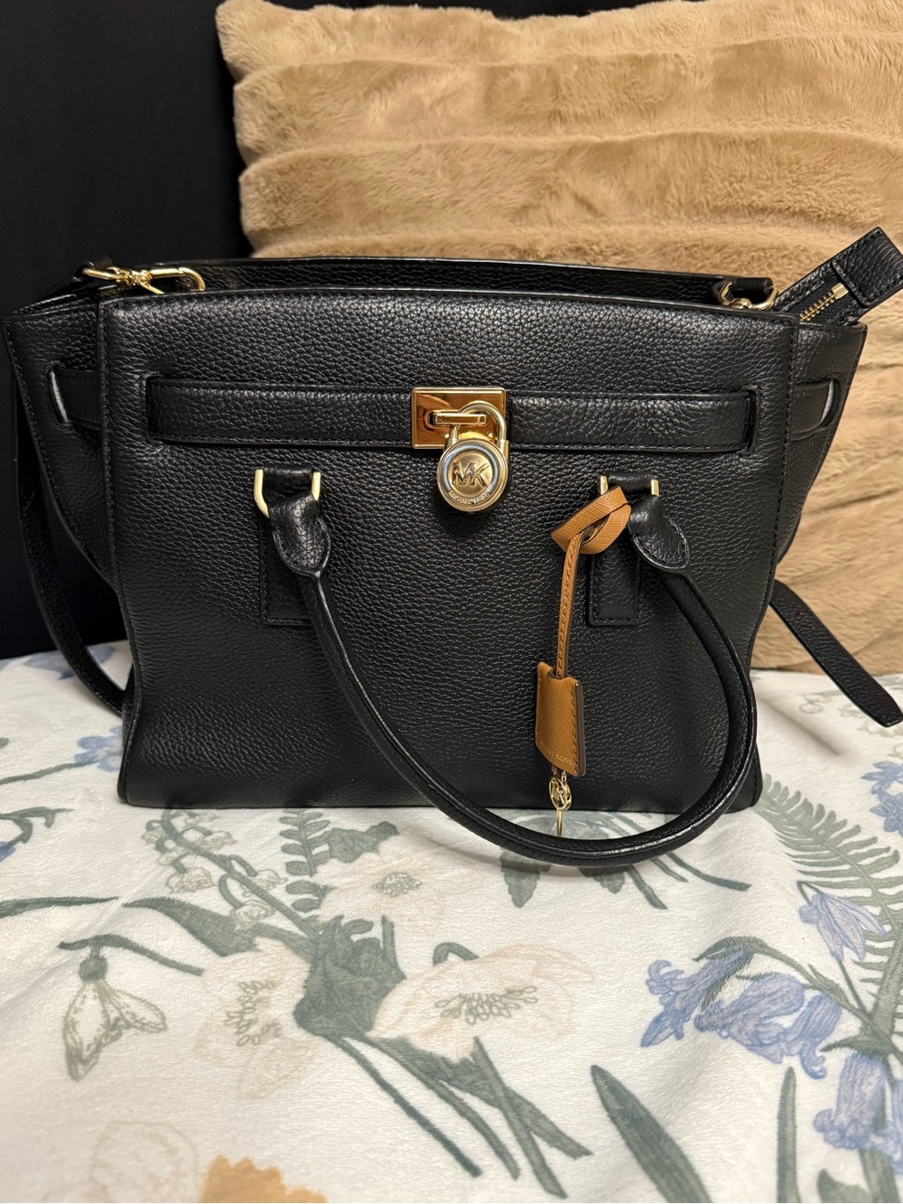 MICHAEL KORS Black Pebbled Leather Hamilton Satchel Crossbody Bag